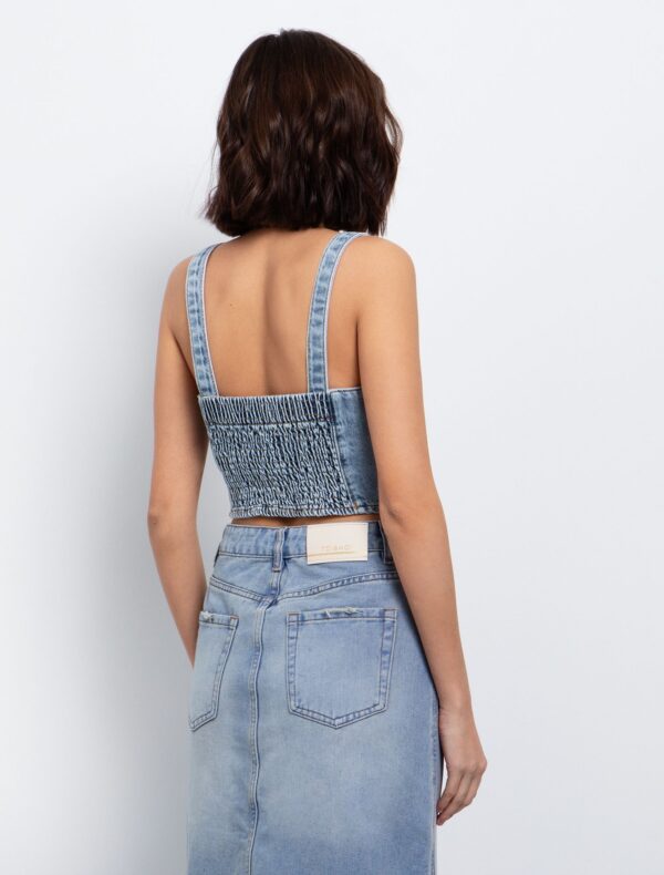 Denim crop top με κουμπιά - Image 2