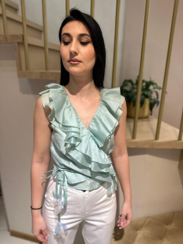 Top με βολάν