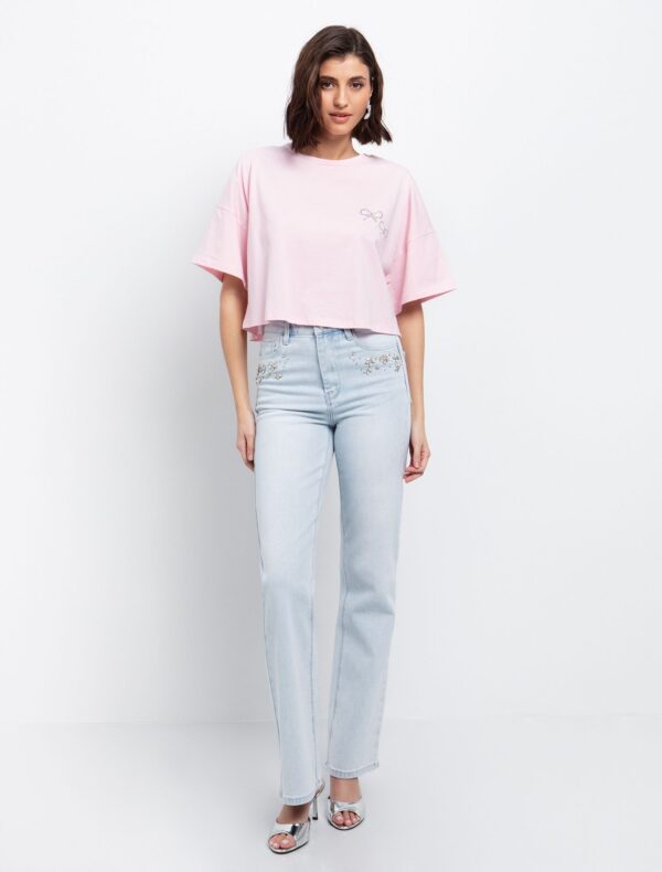 T-shirt με φιογκάκια strass - Image 4