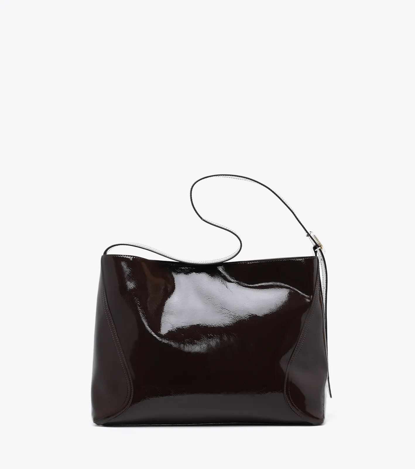 Τσάντα ώμου λουστρίν με χρυσή αγκράφα